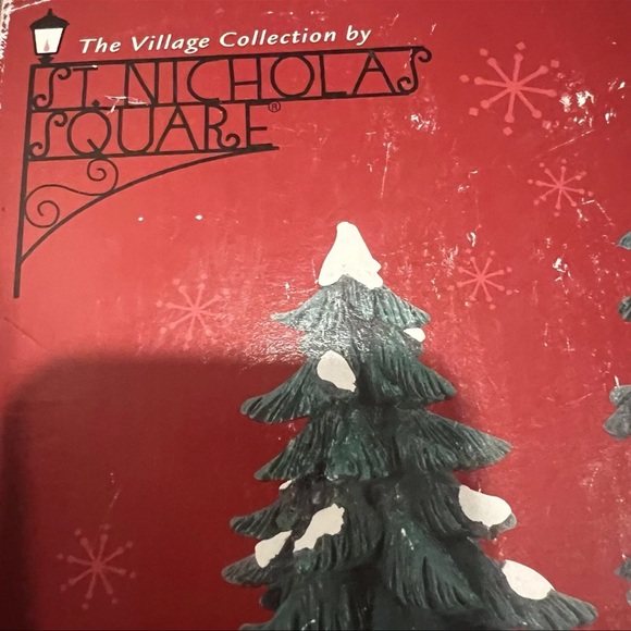 ST. NICHOLAS SQUARE PINE TREES – SET OF 2 – NIB - Picture 2 of 6